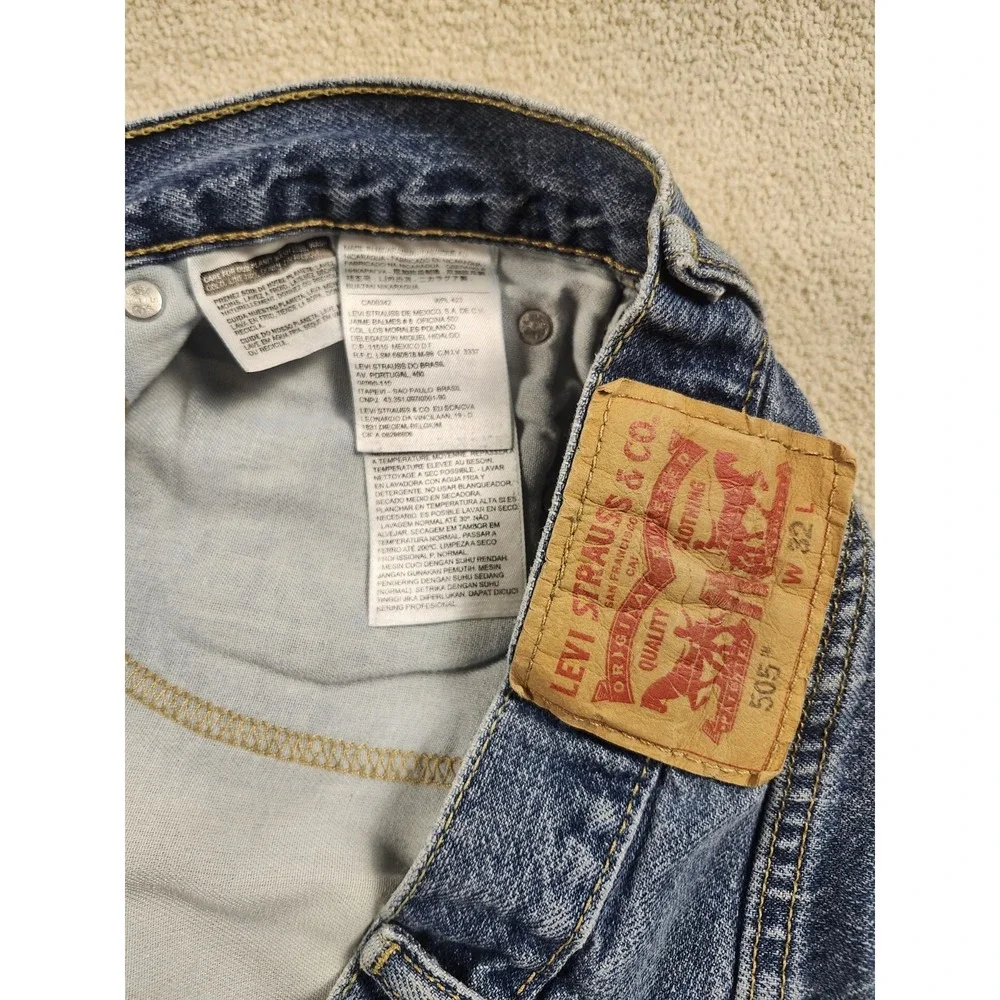Levis 505 Short Mens Size 33 Blue Denim Medium Wash Regular Fit Vintage